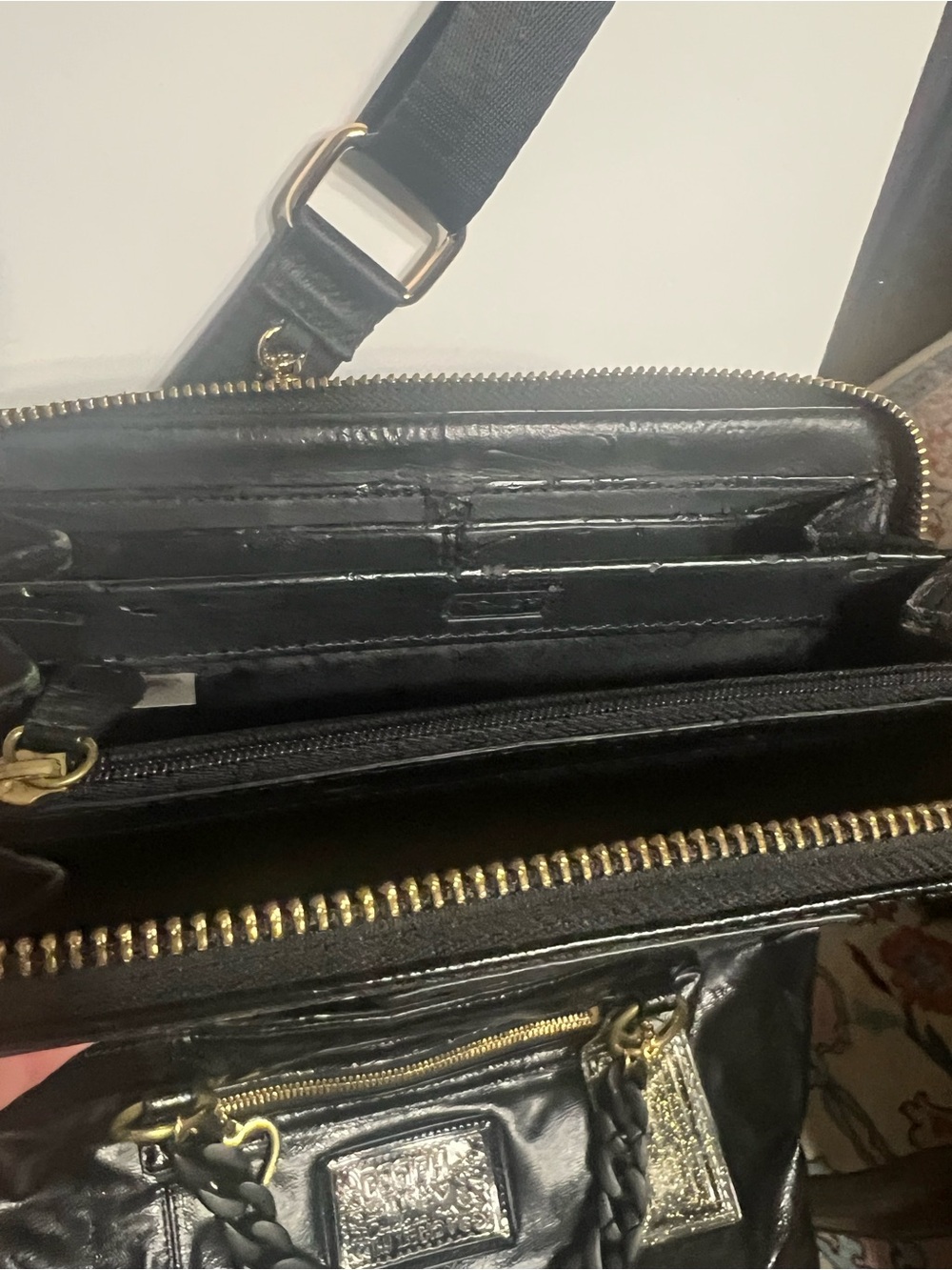 Coach patent leather bag and wallet - Picture 8 of 12